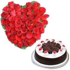 Rose Heart with 1 Kg Black Forest Cake