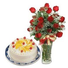 Glass Vase with 20 Red Roses 1 Kg Pineapple Cake