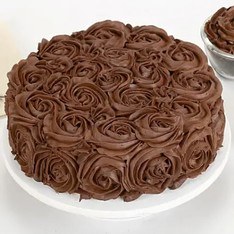 Rose Design Chocolate Cake 1 kg