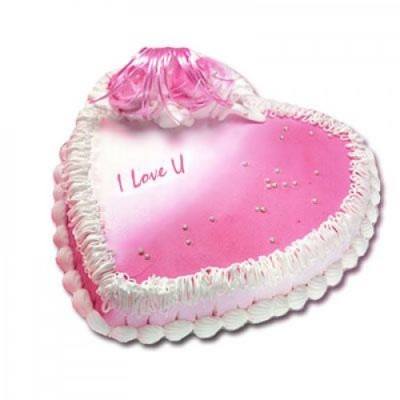 1 Kg strawberry Cake in heart shape