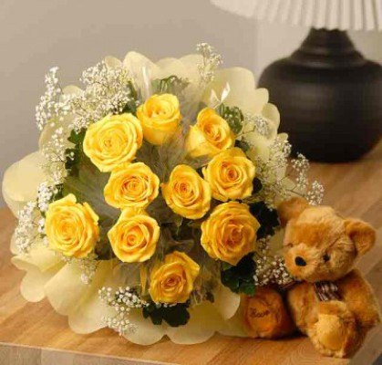 Bunch of 20 Yellow Roses With a Teddy