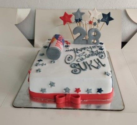 1 kg Designer Cake Red Bull