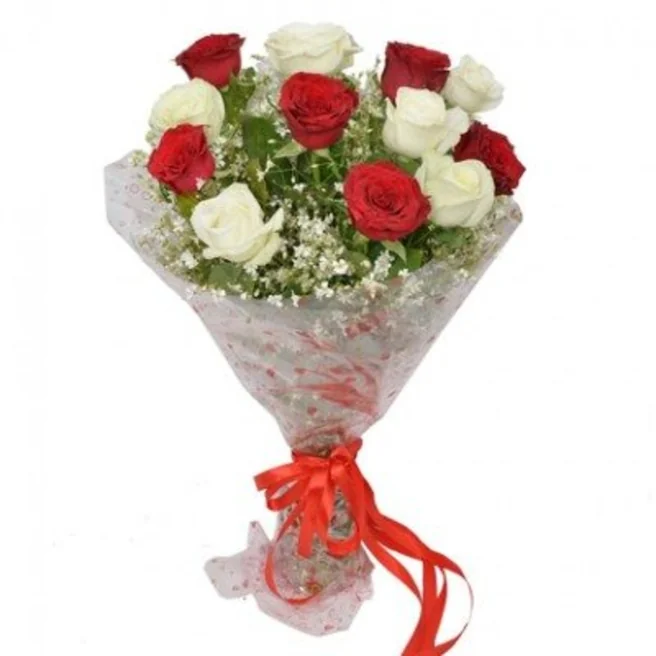 12 Red and white Roses Bouquet