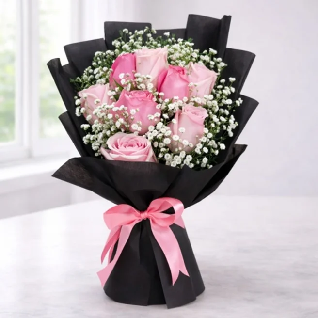 Pink roses bouquet with white gypso in black wrap – Classicflora